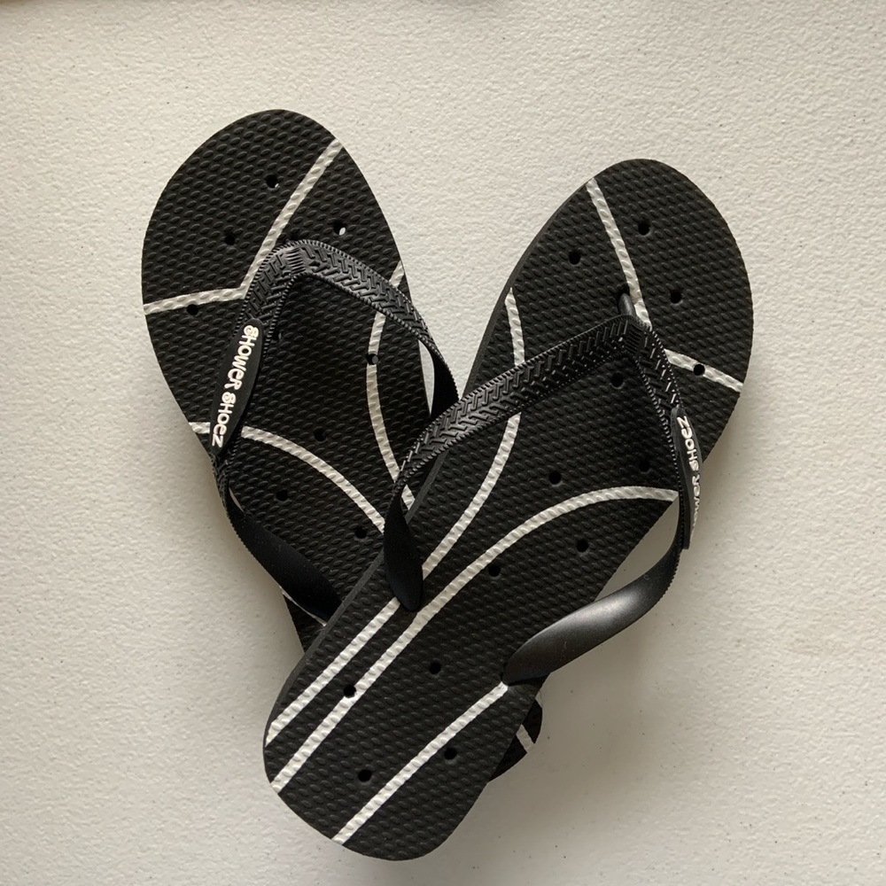BRAND NEW shower shoez